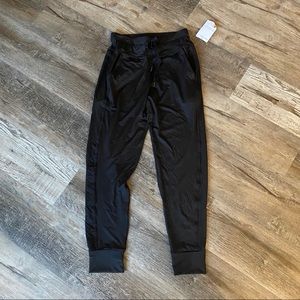 jockey women's slim tapered jogger